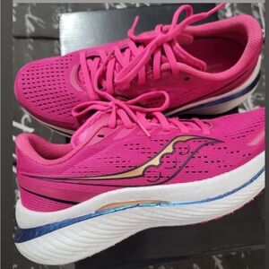 Saucony Endorphin Speed 3. Excellent condition.